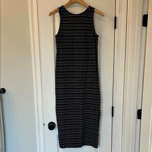 Sleeveless Black & creamStriped Midi Dress
